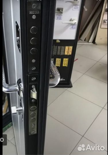 Входная дверь