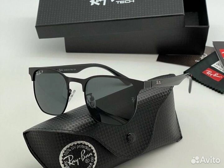 Солнцезащитные очки Ray Ban