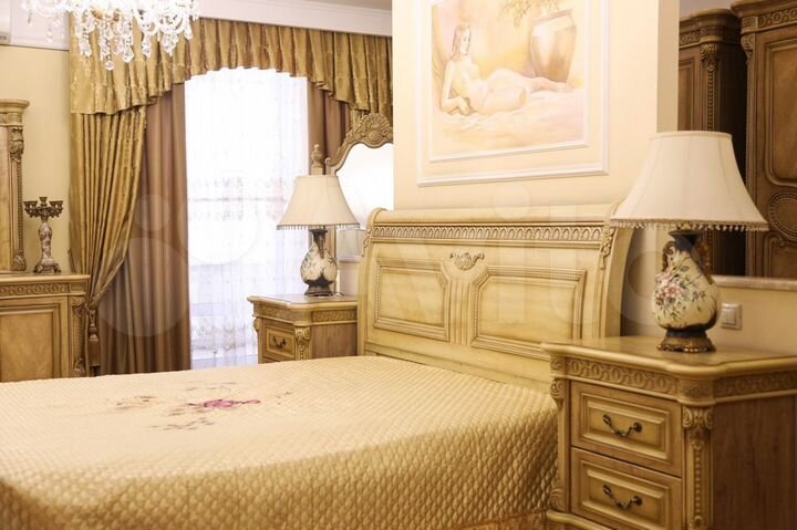 3-к. квартира, 149 м², 3/9 эт.