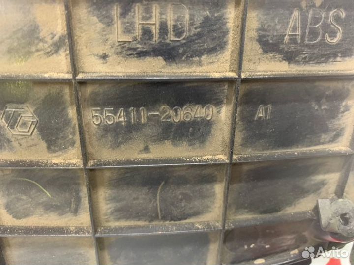 Накладка щитка приборов Toyota Carina E AT190L