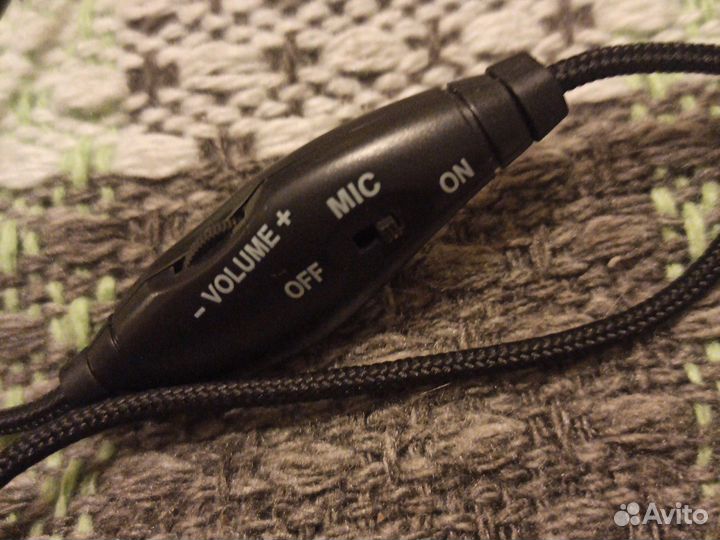Наушники с микрофоном genius