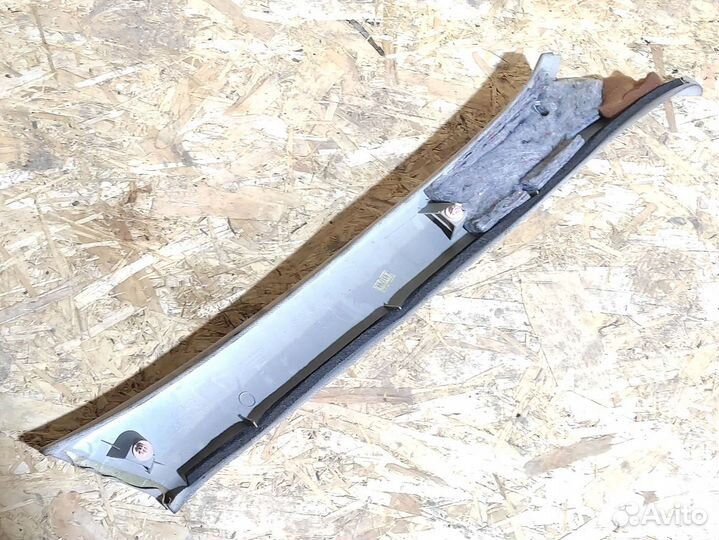 Обшивка стойки левая Subaru Legacy B13