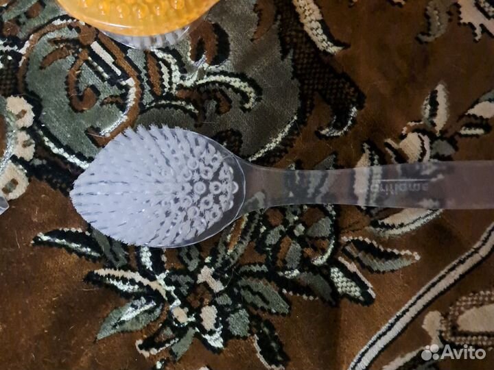 Массажная щетка для душа