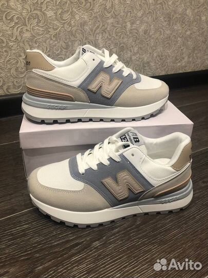 Кроссовки женские new balance