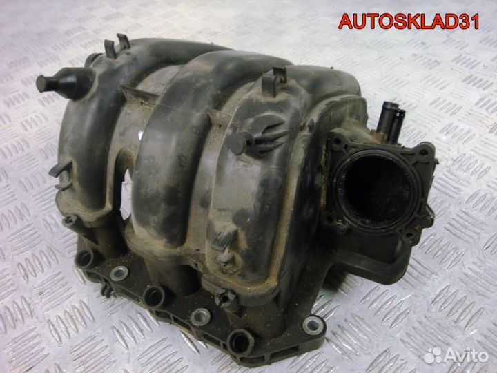 Впускной коллектор Skoda Fabia 03E129711C