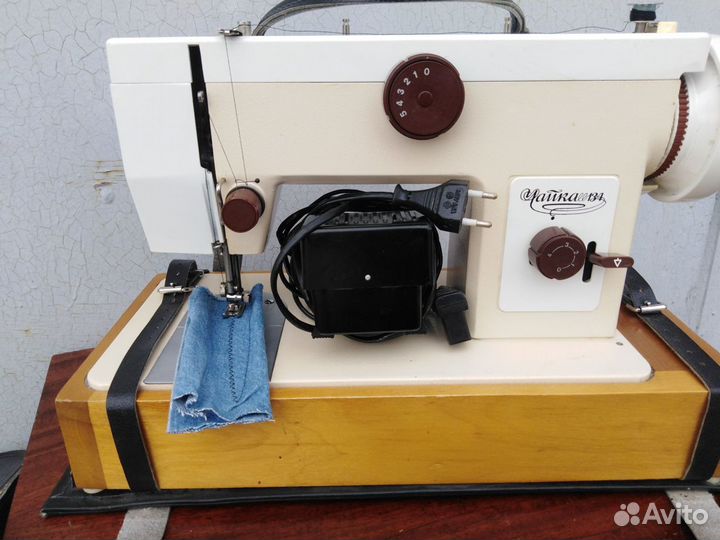 Швейная машина Чайка 134 идеальном состояние