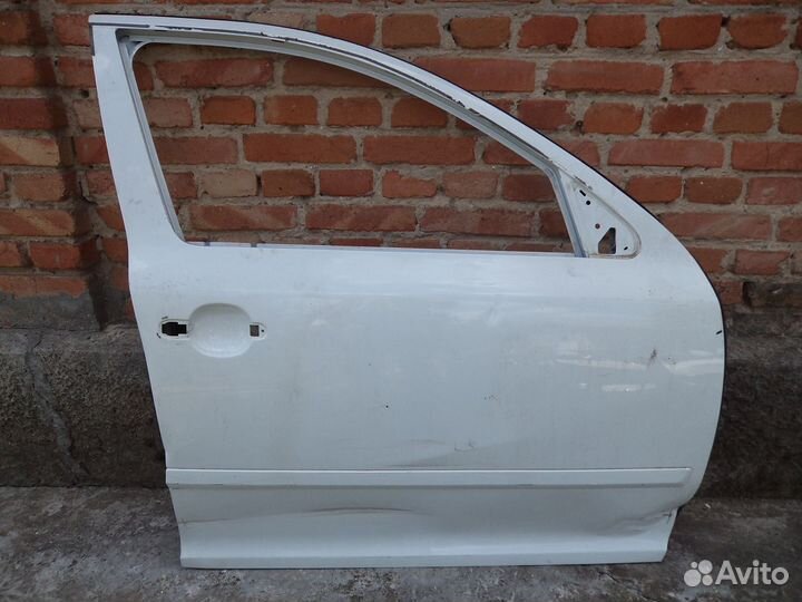 Шкода Октавиа А5 дверь передняя правая с 2008-2013