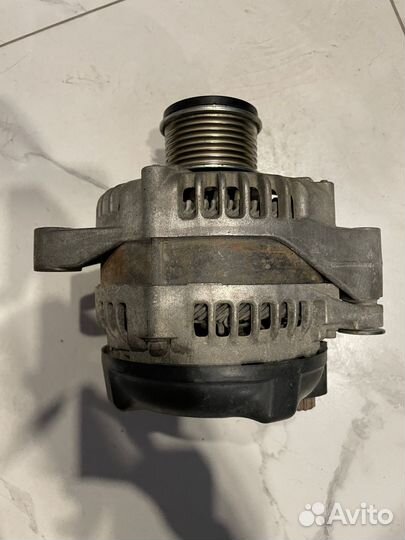 Генератор Toyota Prado 3.0 Б/У