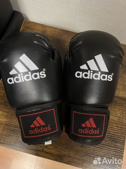 Боксерские перчатки 10 OZ