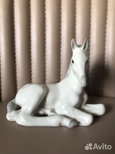 Конь лошадь жеребенок фарфор статуэтка СССР
