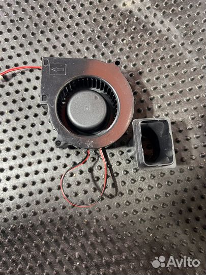 Универсальный вентилятор 7530 с 2 проводами