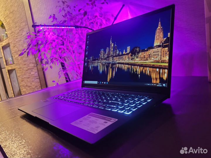 Мощный ноутбук asus VivoBook pro 15