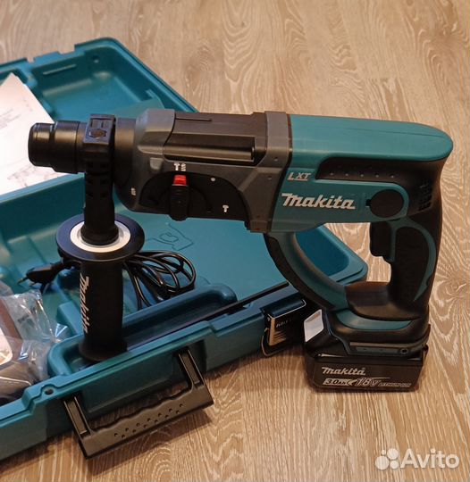 Аккумуляторный перфоратор Makita LXT DHR202RF