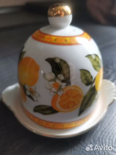 Лимонница с крышкой