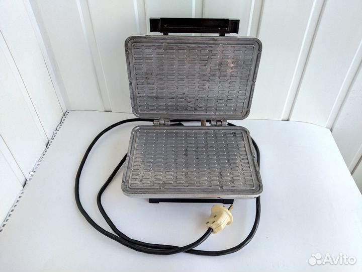 Электрическая вафельница СССР
