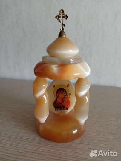 Ротонда Казанская из селенита