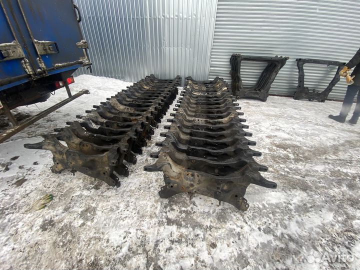 Подрамник Mitsubishi Outlander передний