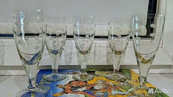 Стаканы, бокалы, пивные кружки