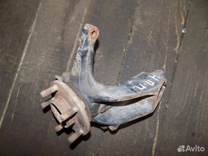 Кулак поворотный передний правый Focus II 2008-201