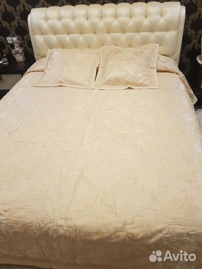 Покрывало на кровать. Asabella