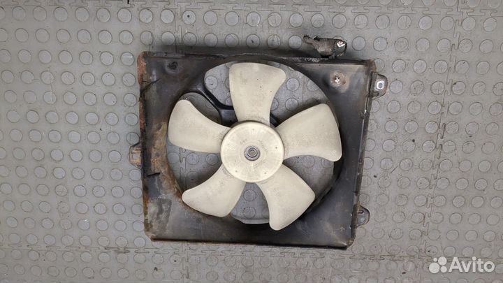 Вентилятор радиатора Toyota Avensis 1, 2001