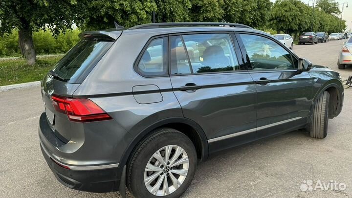 Volkswagen Tiguan 1.4 AMT, 2021, 31 000 км