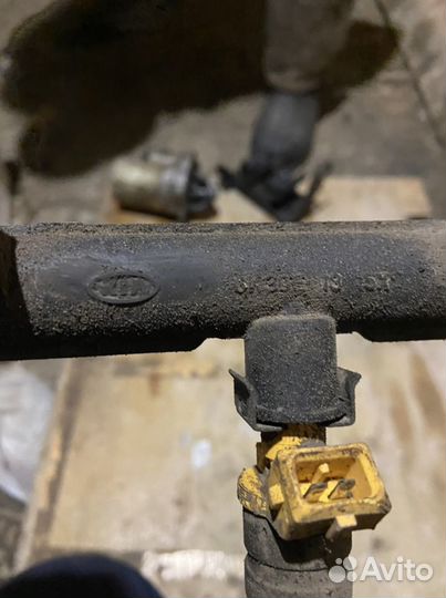 Топливная рампа Kia Rio 1 A5D