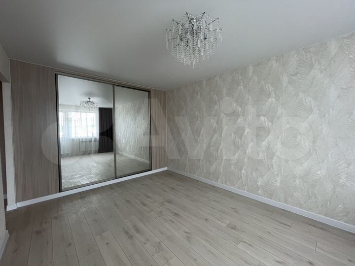 2-к. квартира, 54 м², 10/10 эт.