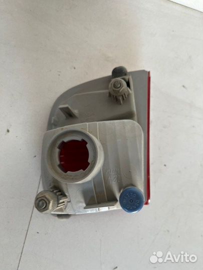 Отражатель бампера задний правый Toyota Land