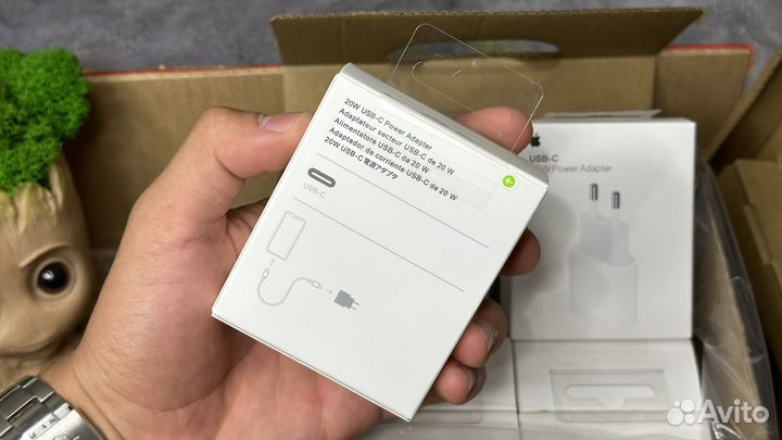 Оригинальный блок Apple 20W (100+ отзывов)