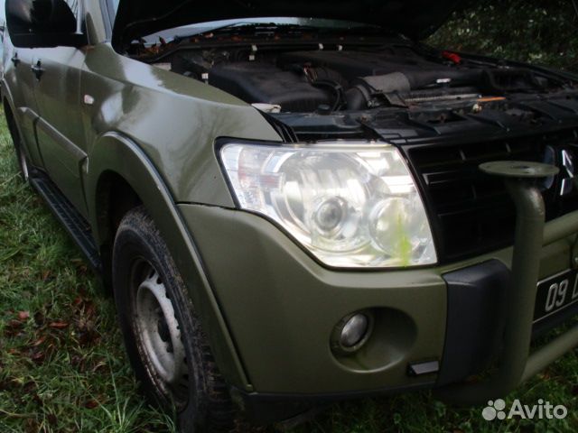 Щеткодержатель 3-5-й двери mitsubishi pajero 4 200