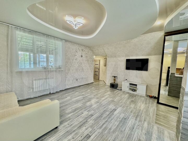 Коттедж 130 м² на участке 5 сот.