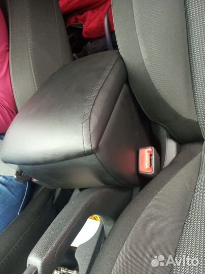 Подлокотник Hyundai Solaris 2021 органайзер