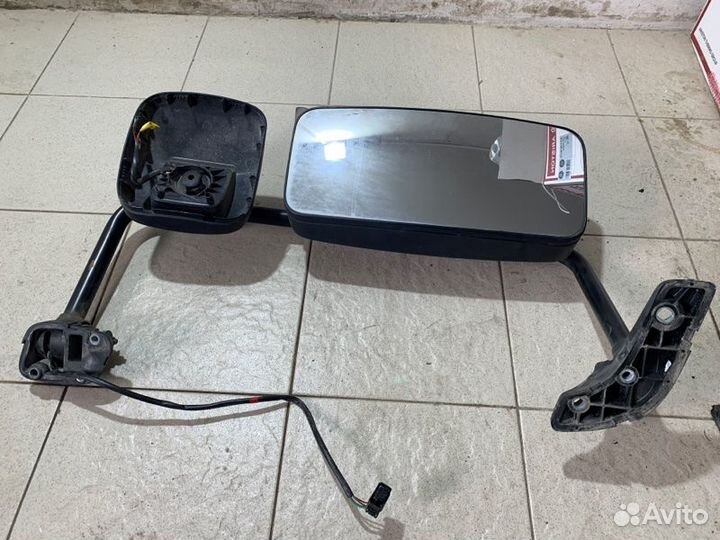 Зеркало заднего вида боковое левое Камаз 5490 2018