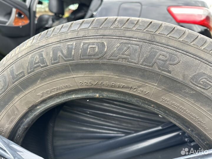 Yokohama E102 225/65 R17 22F