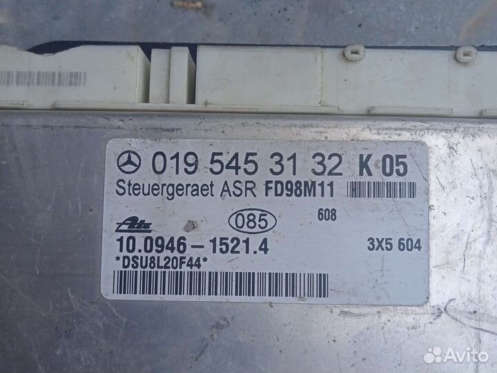 Блок управления ASR Mercedes Benz W208