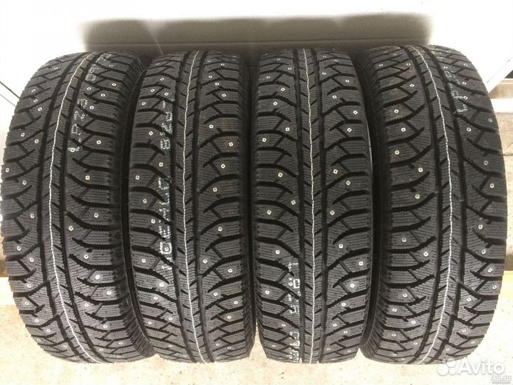 Bridgestone Ice Cruiser 7000S 235/55 R17 99T