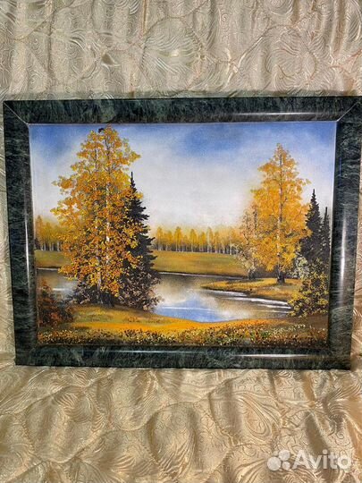 Картина из уральских самоцветов