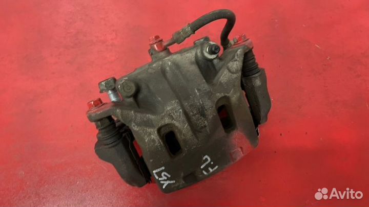 Суппорт передний левый Nissan Fuga Y51