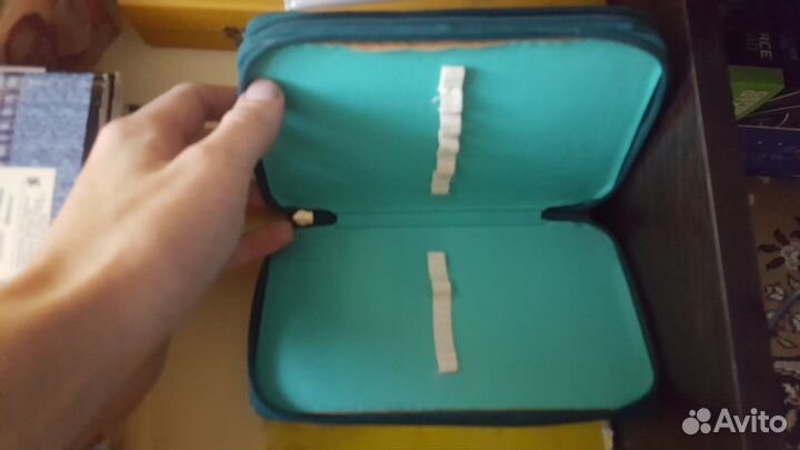 Пенал школьный отдадим за шоколадку