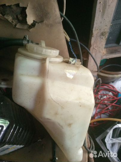 Бачок стеклоомывателя от Мерседес