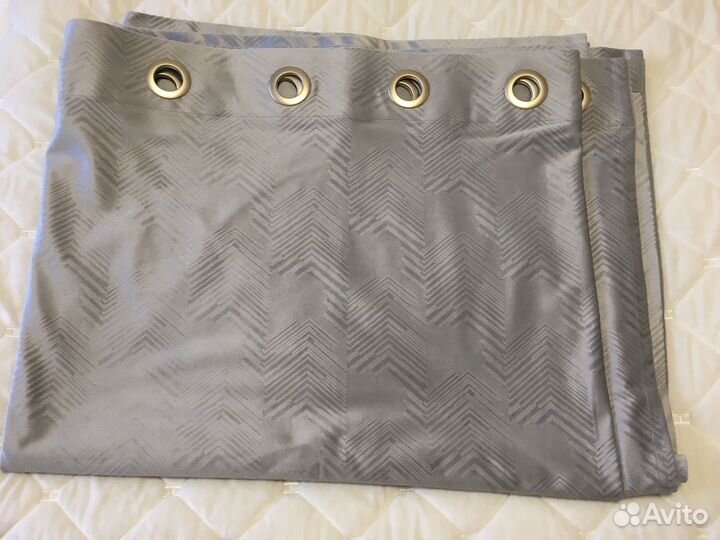 Продам бархатные шторы на люверсах