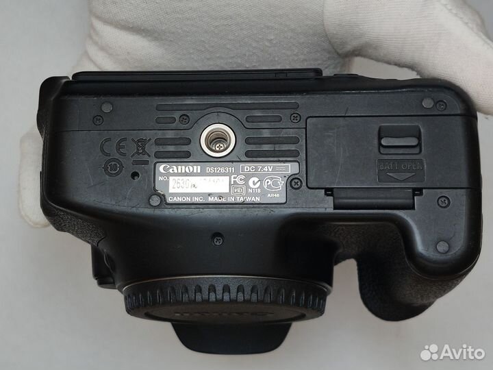 Canon 600d body с поворотным экраном пробег 26т.к