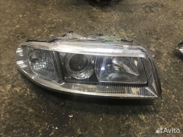 Фара правая Audi А4 B5 рестайлинг без креплений