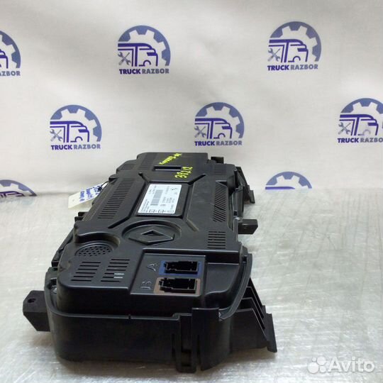 Панель приборов Renault T-Series