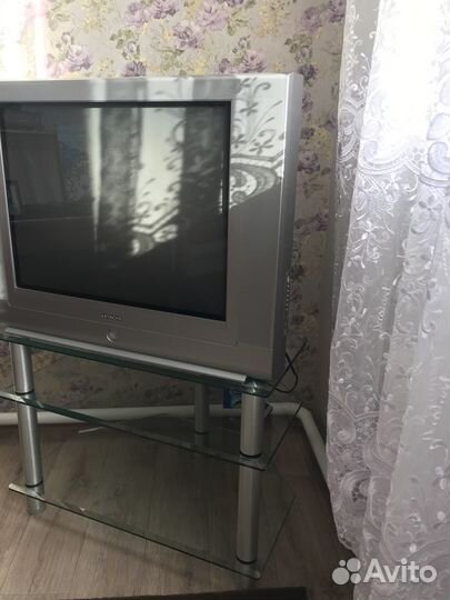 Тумба, столик, телевизор