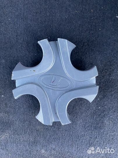 Центр на лииой диск ваз лада (колпак заглушка)