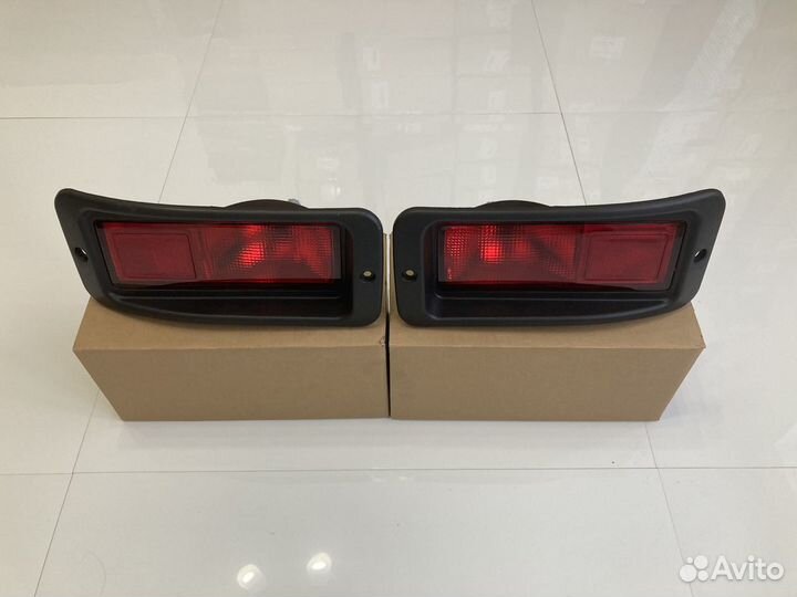 Фонарь в бампер (2шт) Mitsubishi Pajero Sport