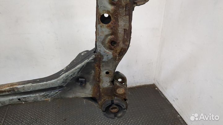 Балка подвески передняя Lexus RX, 2004