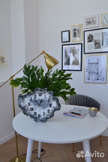 Часы из эпоксидной смолы